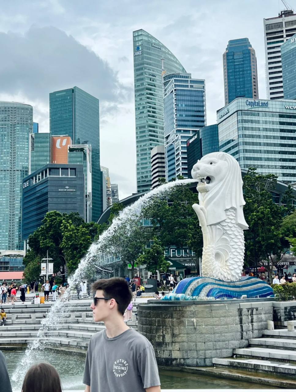 <b>新盛旅游公司</b>